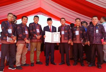 Bupati Kerinci Adirozal Hadiri PENAS Ke- XVI di Kota Padang