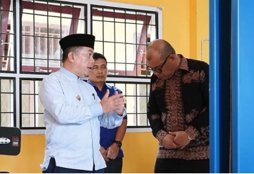 Kunjungi SMK 8 Negeri Bungo, Guru Honorer  Curhat Ke Gubernur Jambi Al Haris 