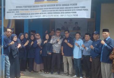 Balon Walikota Sungai Penuh Alfin Kembalikan Berkas Pendaftaran Ke Nasdem Dan PAN