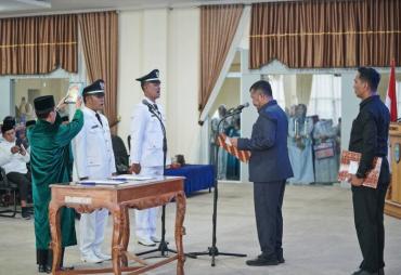 Bupati Monadi Resmi Lantik PAW Kepala Desa Semumu dan Koto Simpai
