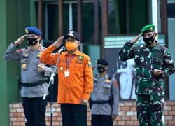 Fachrori Lepas Petugas Patroli Pencegahan Karhutla