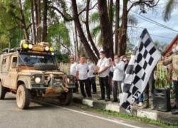 Bupati Bungo Lepasan Peserta Tribute Land Rover Club Go Brastagi 