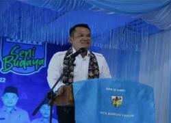 Walikota Sungai Penuh diwakili oleh Wakil Walikota Alvia Santoni (Antos) hadiri dan membuka Gebyar Seni Budaya yang diadakan DPD II KNPI Kota Sungai Penuh di Gedung Nasional, Sabtu (12/11).