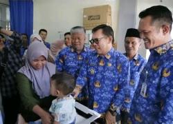 Wako Ahmadi  Dan Wawako Antos Tinjau Anak Yang Terindikasi Stunting