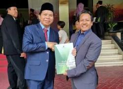 Rektor IAIN Kerinci Dr. H. Asa'ari, M.Ag Terima Penyerahan KMA Guru Besar Rumpun Ilmu Agama