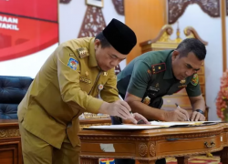 Sebesar Rp 5,8 Miliar, Gubernur Al Haris Hibahkan Dana Pengamanan Pilkada Kepada Korem 042/Gapu