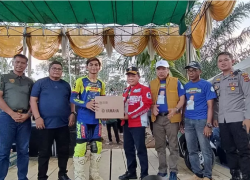 Resmi, Gubernur Al Haris Tutup Gubernur Cup 1 Super Grasstrack Cirkuit MPK Bangko
