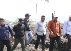 Fokus Penyelesaian TPST, Wako Alfin Kembali ke RKE Pantau Pekerjaan Lapangan Fokus Penyelesaian TPST, Wako Alfin Kembali ke RKE Pantau Pekerjaan Lapangan