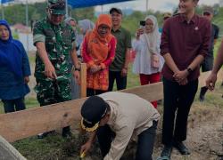 Wabup kerinci H Murison Letakan Batu Pertama Koperasi Desa/Kelurahan Merah Putih  Wabup kerinci H Murison Letakan Batu Pertama Koperasi Desa/Kelurahan Merah Putih