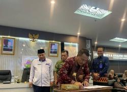Wako Alfin Hadiri Launching dan Penandatanganan Komitmen PJPK Provinsi Jambi Wako Alfin Hadiri Launching dan Penandatanganan Komitmen PJPK Provinsi Jambi